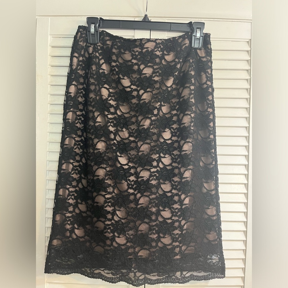 Isadora Collection black floral lace skirt size 4